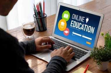 Öğrencilerin internet ağında çalışabilmeleri için mod yazılımlı e-öğrenme web sitesi