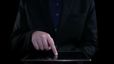 İşadamı döviz kurunda yenilik yapar, finansmanı teknolojiyle harmanlayarak daha düzgün işlemler yapar. Para değişimi deneyimini artırarak, finans dünyasında yeni bir döneme damgasını vuruyor. Kullanıcı Kimliği