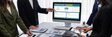 Şirket işleri için canlı bilgisayar yazılımının müşteri deneyimi ve gözden geçirme analizi