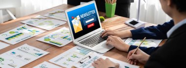 Müşterilerin aboneye hızlı haber güncelleme bilgilerini abone olması için bilgisayarda haber atama sayfası