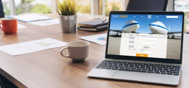 Online uçuş rezervasyon sitesi mod rezervasyon sistemi sağlar. Seyahat teknolojisi kavramı .