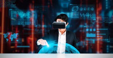 Akıllı proje yöneticisi iş verilerini arıyor ve tutuyor ve finansal tabloları kontrol ediyor. Akıllı iş adamı, yapay zeka planlama planı yaparak artırılmış gerçeklik gözlüğü takıyor. Yaratıcılık.