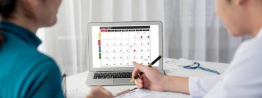 Kişisel organizatör ve çevrimiçi iş dünyası için hızlı zamanlama planlaması için bilgisayar yazılım uygulaması takvimiName