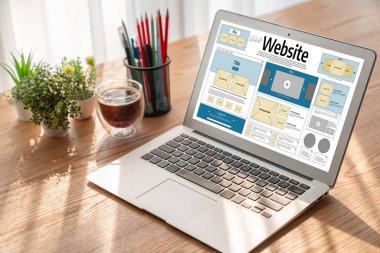 Web sitesi tasarım yazılımı çevrimiçi perakende ticaret ve e-ticaret için rahat bir şablon sağlar