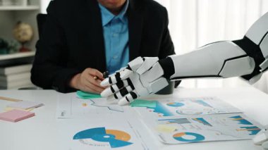 AI entegre analitikler pazarlama çabalarını optimize ederek, profesyonellerin veri eğilimlerini izlemelerine ve maksimum verimlilik için iş araştırmalarını rafine etmelerine yardımcı oluyorlar. Noogenesis Yapay Zeka