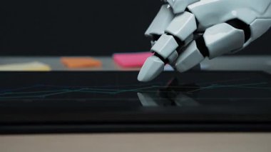 Üç aylık hedefleri bir araya getirirken, verileri yorumlamak için yapay zekaya sahip bir danışman takımı, ticari gelişim için yenilikçi çözümleri katalizler. Noogenesis Yapay Zeka