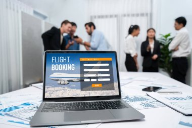 Online uçuş rezervasyon sitesi canlı rezervasyon sistemi sağlar. Seyahat teknolojisi kavramı .