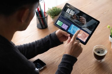 blogging concept, web blog Social Media Information network snugly. social media online content, freelance worker, working online, content creator, blogger, website, reading blog online on computer