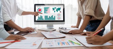 İş veri paneli pazarlama stratejisi planlaması için canlı iş zekası analizi sağlar