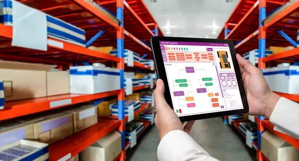 Okul eğitimi için geliştirilen kodlama ve programlama yazılımı. Basitleştirilmiş program, öğrenci çocuklar için okul sınıfında temel kodlama ve programlama eğitimi için kolay yazılım.