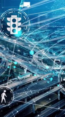 Yeni şehir yolunda gelecek araba trafiği için akıllı ulaşım teknolojisi kavramı. Sanal akıllı sistem, şehir sokaklarındaki araç verilerini birbirine bağlamak için dijital bilgi analizi yapıyor .