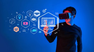 Bir profesyonel sanal gerçekliği, yenilikçi bir ortamda dijital pazarlama stratejilerini keşfetmek, müşteri katılımını ve reklam etkinliğini artırmak için kullanır. XDMCP