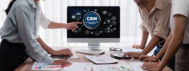CRM işletme ve işletme için canlı bilgisayarda müşteri ilişkileri yönetim sistemi