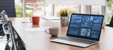 İş veri paneli, pazarlama stratejisi planlaması için iş zekası analizi sunar. Müşteri taleplerini analiz etmek ve iş dünyasının geleceğini önceden görmek için büyük veriler sunulur.