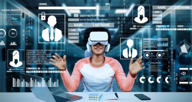 Artırılmış gerçeklik gözlüğü kullanırken güvenlik sistemine günlük kıyafet erişimi olan bir öğrenci. Afrikalı bir kız güvenlik korumasını kontrol ediyor ve veri merkezinde şifre kullanarak kimliğini doğrulatıyor. Yaratıcılık.