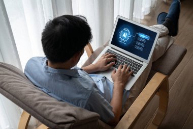 Yapay zeka teknolojisini çalıştırmak için komut mühendisi ve kullanıcı kolaylığı için üretici yapay zeka yardımcı araçları insanların yapay zeka işlevlerini teşvik ederek yapay zekayı çalıştırmalarına yardımcı olur