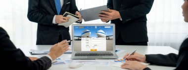 Online uçuş rezervasyon sitesi canlı rezervasyon sistemi sağlar. Seyahat teknolojisi kavramı .