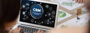 CRM işletme ve işletme için canlı bilgisayarda müşteri ilişkileri yönetim sistemi