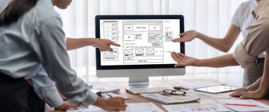 Web sitesi tasarım yazılımı çevrimiçi perakende ticaret ve e-ticaret için canlı şablon sağlıyor