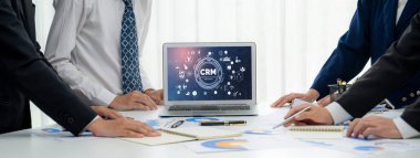 CRM işletme ve işletme için canlı bilgisayarda müşteri ilişkileri yönetim sistemi