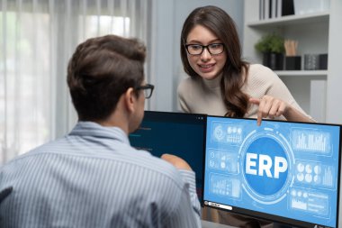 Pazarlama stratejisini planlamak için ERP girişimi kaynak planlama yazılımı
