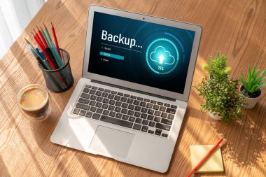 Yedek Depolama Verisi İnternet Teknolojisi İş Konsepti. Veritabanı depolama teknolojisi dosya aktarım paylaşımı, siber, büyük veri bilgileri, internet bankacılığı uygulaması indirme işlemi kolayca yapılır