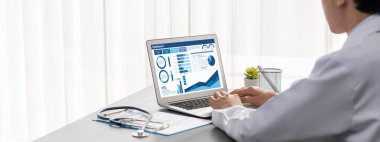 İş veri paneli, pazarlama stratejisi planlaması için iş zekası analizi sunar. Müşteri taleplerini analiz etmek ve iş dünyasının geleceğini önceden görmek için büyük veriler sunulur.