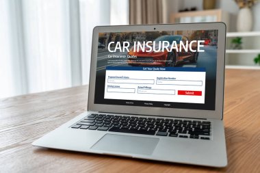 Araba sigortası internet sitesi, arabanızın hasarının rahat olduğundan emin olmak için ekranda.