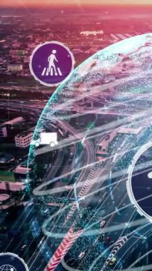 Yeni şehir yolunda gelecek araba trafiği için akıllı ulaşım teknolojisi kavramı. Sanal akıllı sistem, şehir sokaklarındaki araç verilerini birbirine bağlamak için dijital bilgi analizi yapıyor .