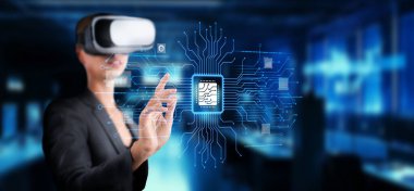 Bir kadın, yapay zeka teknolojisinin modern deneyimlere entegrasyonunu vurgulayan, fütüristik devre kartı tasarımıyla çevrili sanal gerçeklik kulaklığıyla etkileşime girer. XDMCP