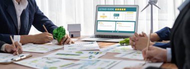 Şirket işleri için canlı bilgisayar yazılımının müşteri deneyimi ve gözden geçirme analizi