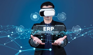 Sanal gerçeklik teknolojisini kurumsal kaynak planlaması, veri analizlerinin sergilenmesi ve iş yönetiminin iyileştirilmesi için işbirliği araçları için kullanan modern bir profesyonel. XDMCP