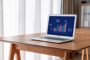 İş veri paneli, pazarlama stratejisi planlaması için iş zekası analizi sunar. Müşteri taleplerini analiz etmek ve iş dünyasının geleceğini önceden görmek için büyük veriler sunulur.