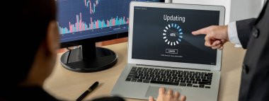 Aygıt yazılım güncellemesinin canlı sürümü için bilgisayarda güncelleme