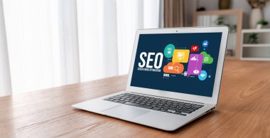 Model e-ticaret için SEO arama motoru optimizasyonu ve bilgisayar ekranında gösterilen çevrimiçi perakende işi