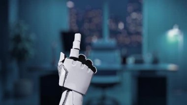 Fütüristik bir robot el modern bir ofiste dijital kullanıcı arayüzü ile etkileşime girer, yenilikçi çözümler için teknoloji unsurları ve veri görselleştirmeleri sergiler. Auvana