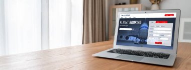 Online uçuş rezervasyon sitesi mod rezervasyon sistemi sağlar. Seyahat teknolojisi kavramı .