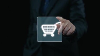 İş adamı çok kanallı stratejileri entegre ediyor, çevrimiçi alışveriş ve pazarlama erişimini artırıyor. Birbirine bağlı marka deneyimleri yaratmak için çok kanallı pazarlamanın gücünü keşfedin. Kullanıcı Kimliği