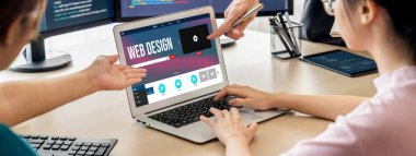 Web sitesi tasarım yazılımı çevrimiçi perakende ticaret ve e-ticaret için canlı şablon sağlıyor