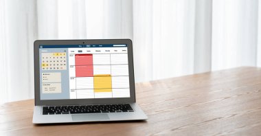 İnternet sitesindeki modish regrition için çevrimiçi aplikasyon rezervasyon takvimi