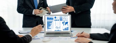 İş veri paneli pazarlama stratejisi planlaması için canlı iş zekası analizi sağlar