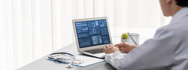 İş veri paneli, pazarlama stratejisi planlaması için iş zekası analizi sunar. Müşteri taleplerini analiz etmek ve iş dünyasının geleceğini önceden görmek için büyük veriler sunulur.