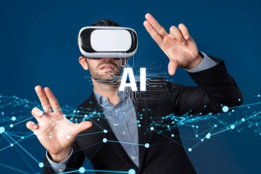 Yapay zeka mühendisliği, büyük veri ve yapay zeka makinesi kavramında yapay zeka beyin işlemcisiyle iş desteği için üretken yapay zeka kullanmayı öğrenen insan etkileşimi. Faas