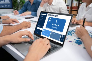 Şirket işleri için canlı bilgisayar yazılımının müşteri deneyimi ve gözden geçirme analizi