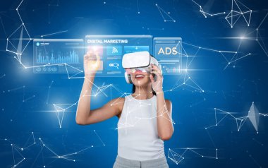 Sanal gerçeklik deneyimine dalmış, dijital pazarlama stratejilerini ve sosyal medya reklamlarını modern ortamda keşfeden bir kadını canlı bir şekilde temsil eden bir görsel. XDMCP