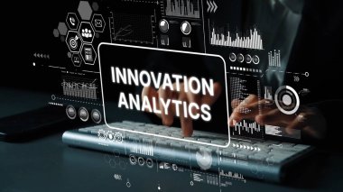 Veri Görselleştirme ve Teknoloji Ortamı Klavye Etkileşimi ile Modern Dijital İnovasyon Analizleri. Asemptotik akıllı veri analitiği.