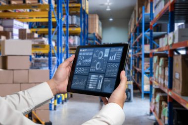 İş veri paneli, pazarlama stratejisi planlaması için iş zekası analizi sunar. Müşteri taleplerini analiz etmek ve iş dünyasının geleceğini önceden görmek için büyük veriler sunulur.