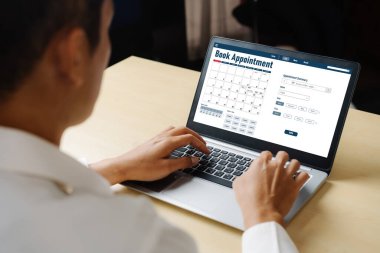 İnternet sitesindeki modish regrition için çevrimiçi aplikasyon rezervasyon takvimi