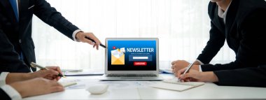 Müşterilerin aboneye hızlı haber güncelleme bilgilerini abone olması için bilgisayarda haber atama sayfası