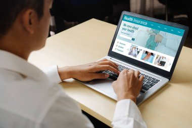 Kolay form doldurma için sağlık sigortası web sitesi mod kayıt sistemi